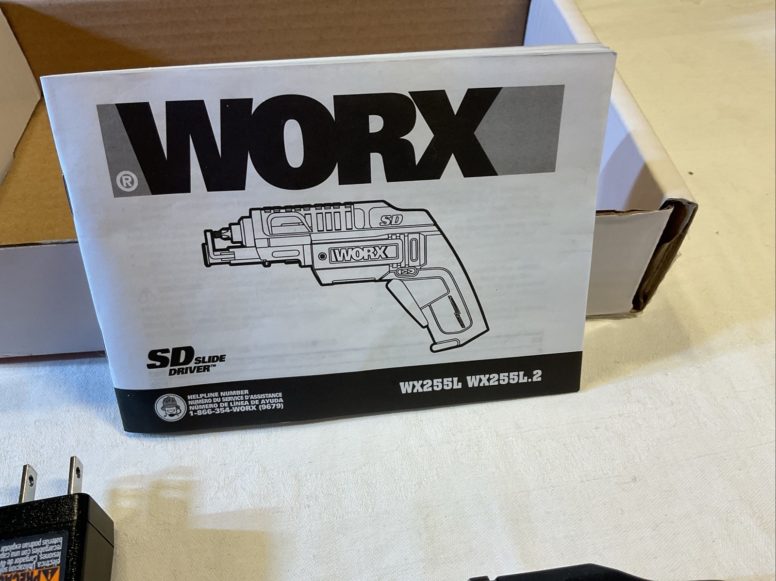 The word 4V Max Lithium SD Semiautomatic Driver