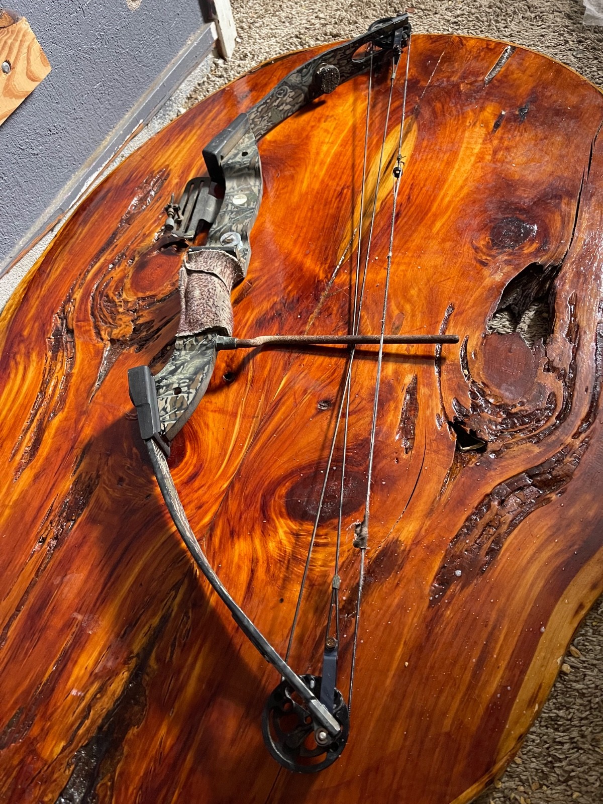 Vintage PSE Nova Compound Bow, Right hand, Mossy Oak Camo