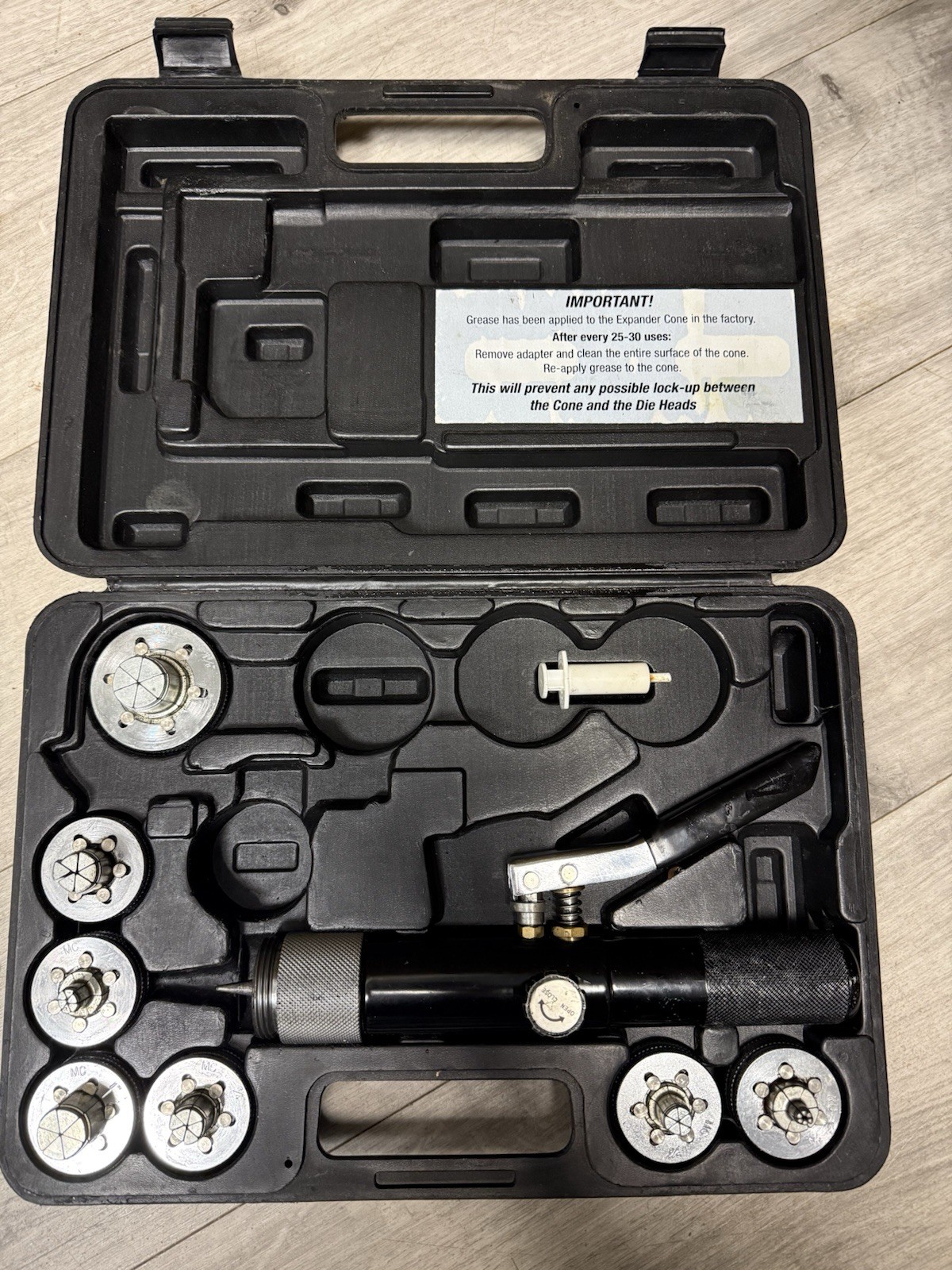Mastercool Hydra-Swage 71600 Tube Expander Tool Kit w/ Die Heads, Case, Syringe