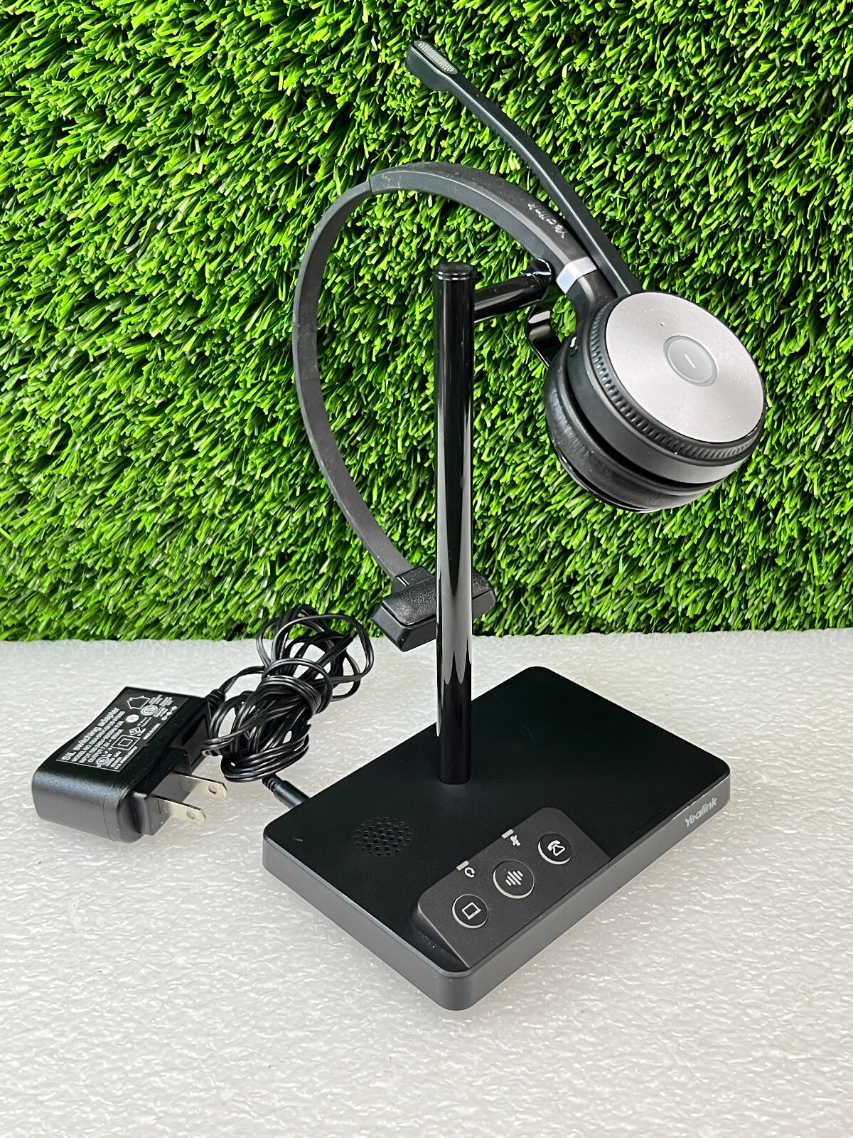 Pre Owned | Yealink WHB620 Wireless Headset Office Phone w Base & Power Adapter