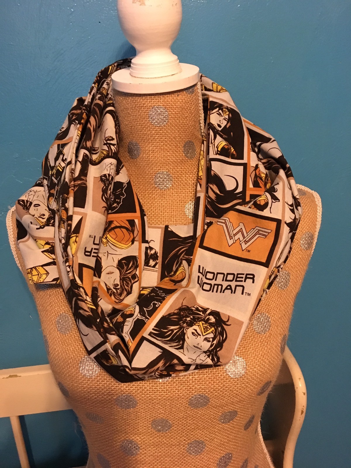 Wonder Woman Infinity Scarf