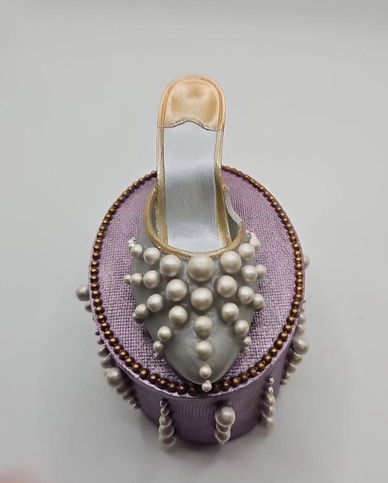 Pearl Shoe Trinket Box Resin