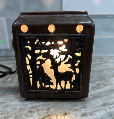 Woodland Warmer Base and Light Only Makes A Nice Little Lamp No Top