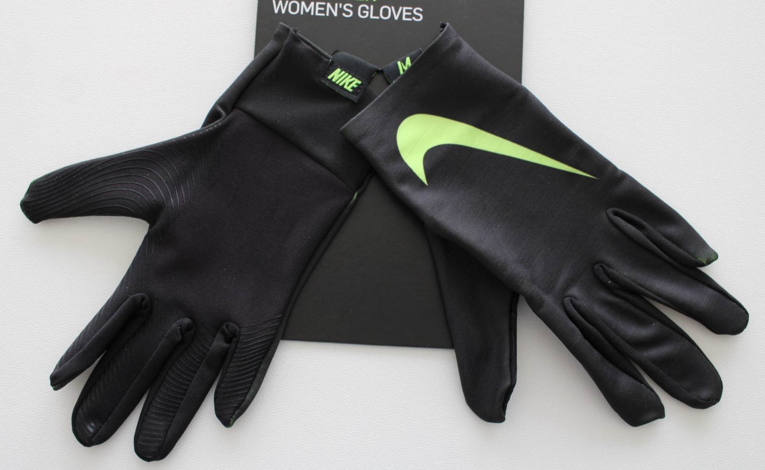 Nike Women's Base Layer Gloves Medium Black/Volt