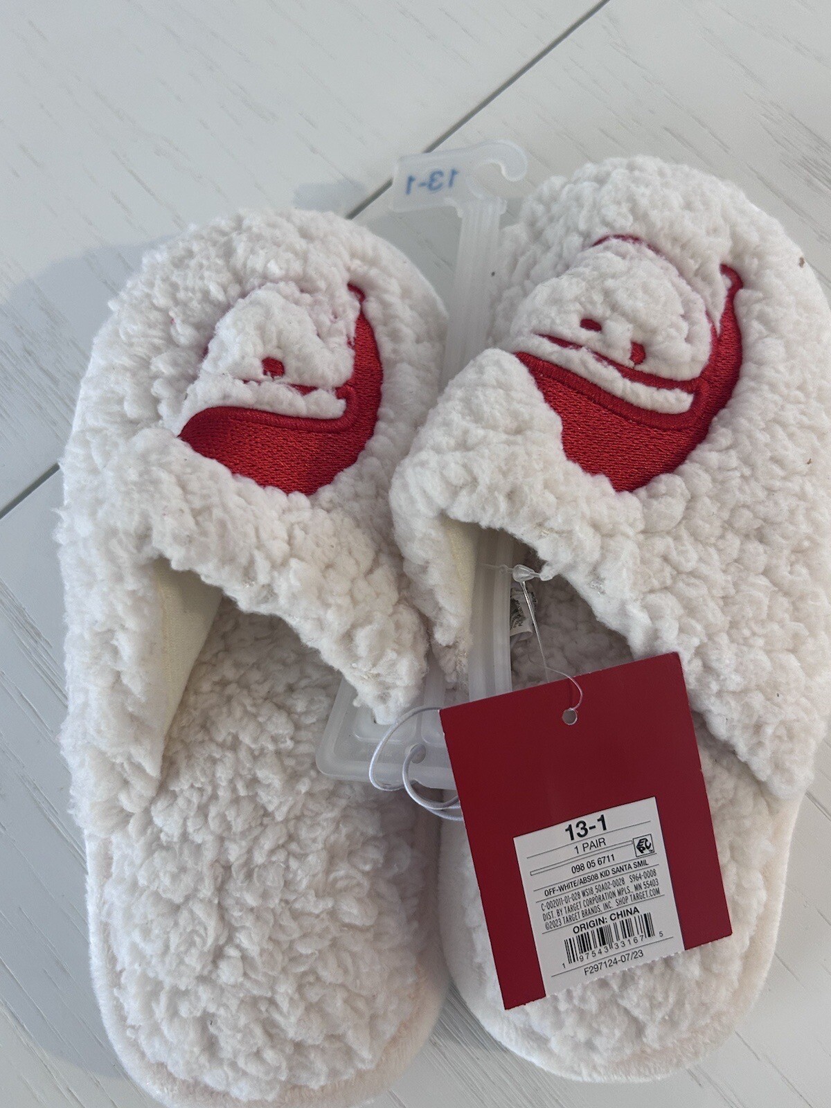 NWT Wondershop White Christmas Sherpa Slippers Sz 13-1 Smiley Face Santa White R