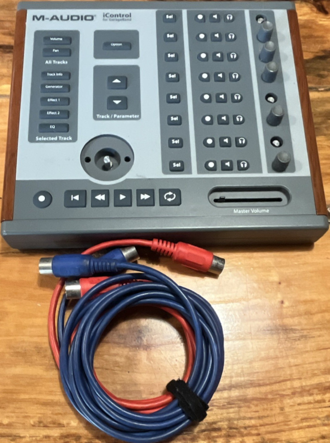 M-Audio iControl for GarageBand USB MIDI Control Surface w/ Faders & Encoders