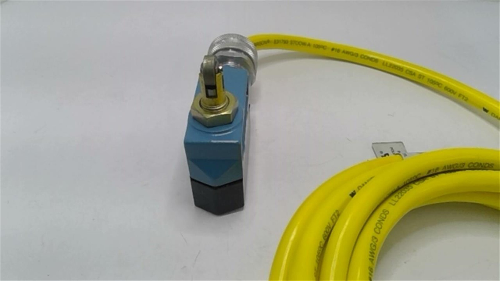 Micro-Switch BZE6-2RQP Limit Switch 15 Amp 480 Volts