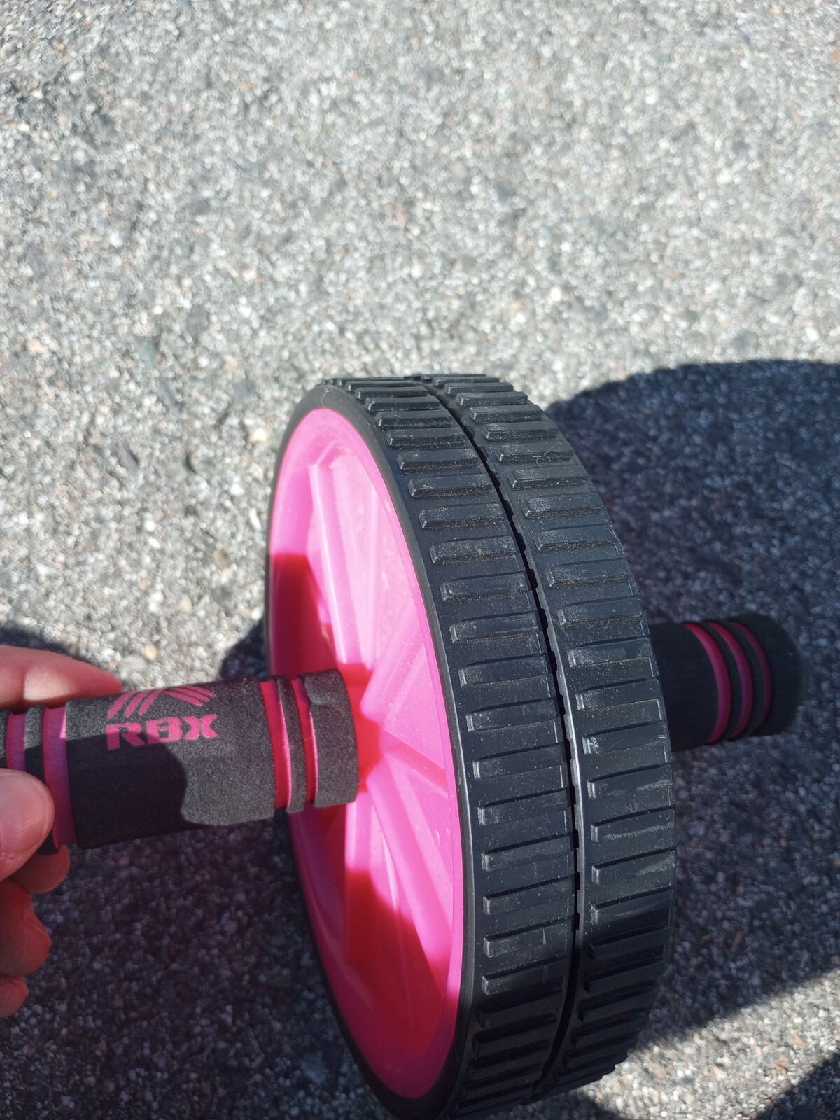 New Reebok Ab Roller Solid Core Medium Density Pink and black