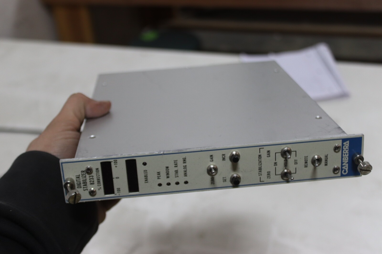 Canberra 8233 DIGITAL STABILIZER NIM BIN MODULE