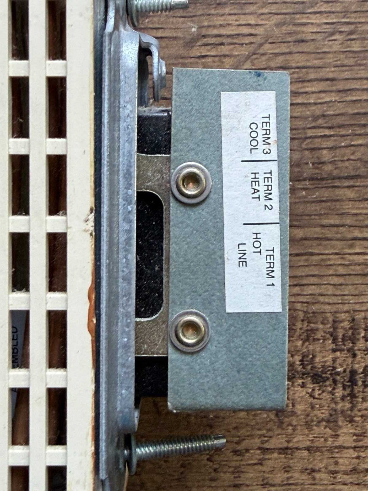 Johnson Controls T26S-18C Thermostat 40-90f