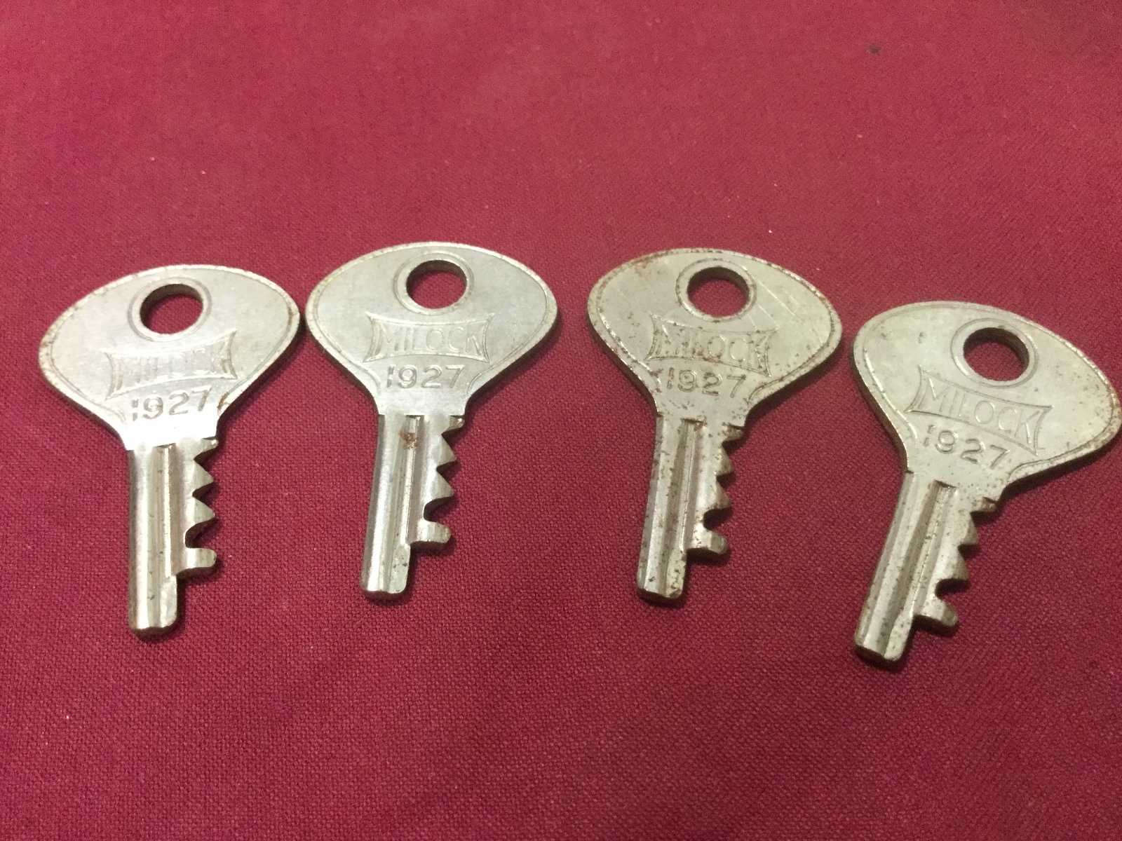 Milwaukee 1927 Pre-cut Luggage Keys, Set of 4 - Locksmith