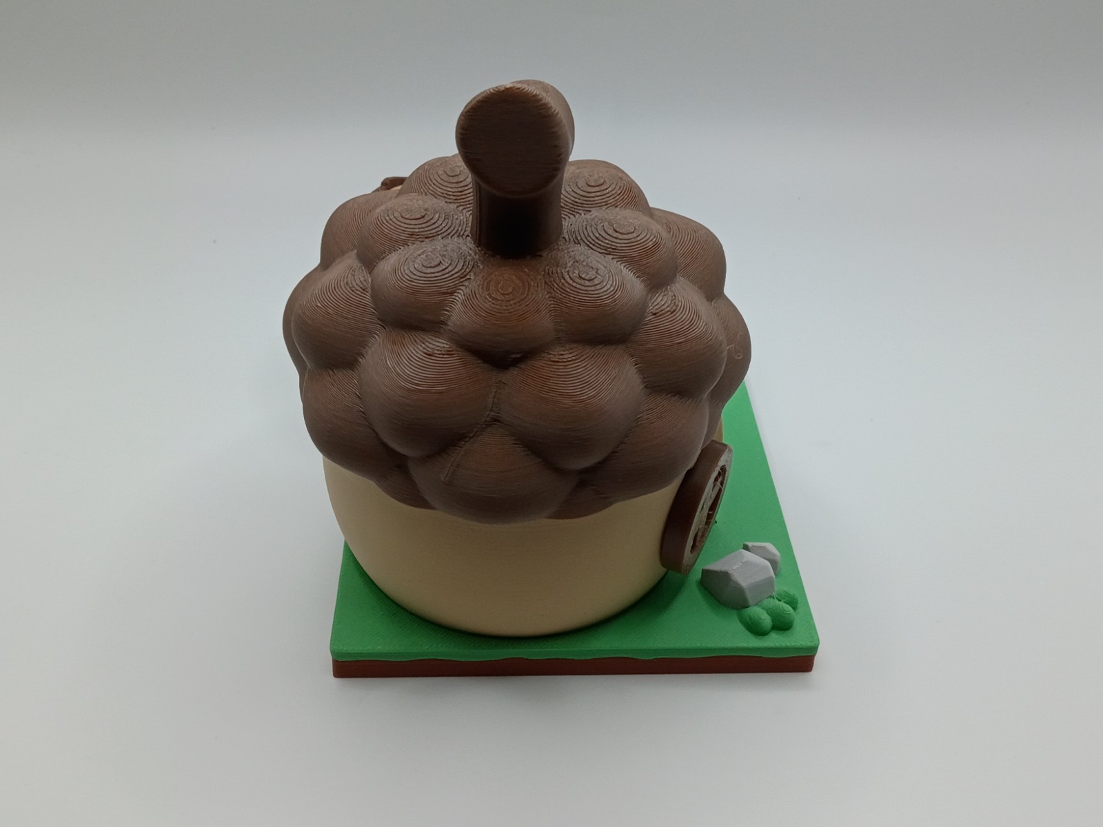 Jiggle Pet Playset - Squirrel Acorn Hut