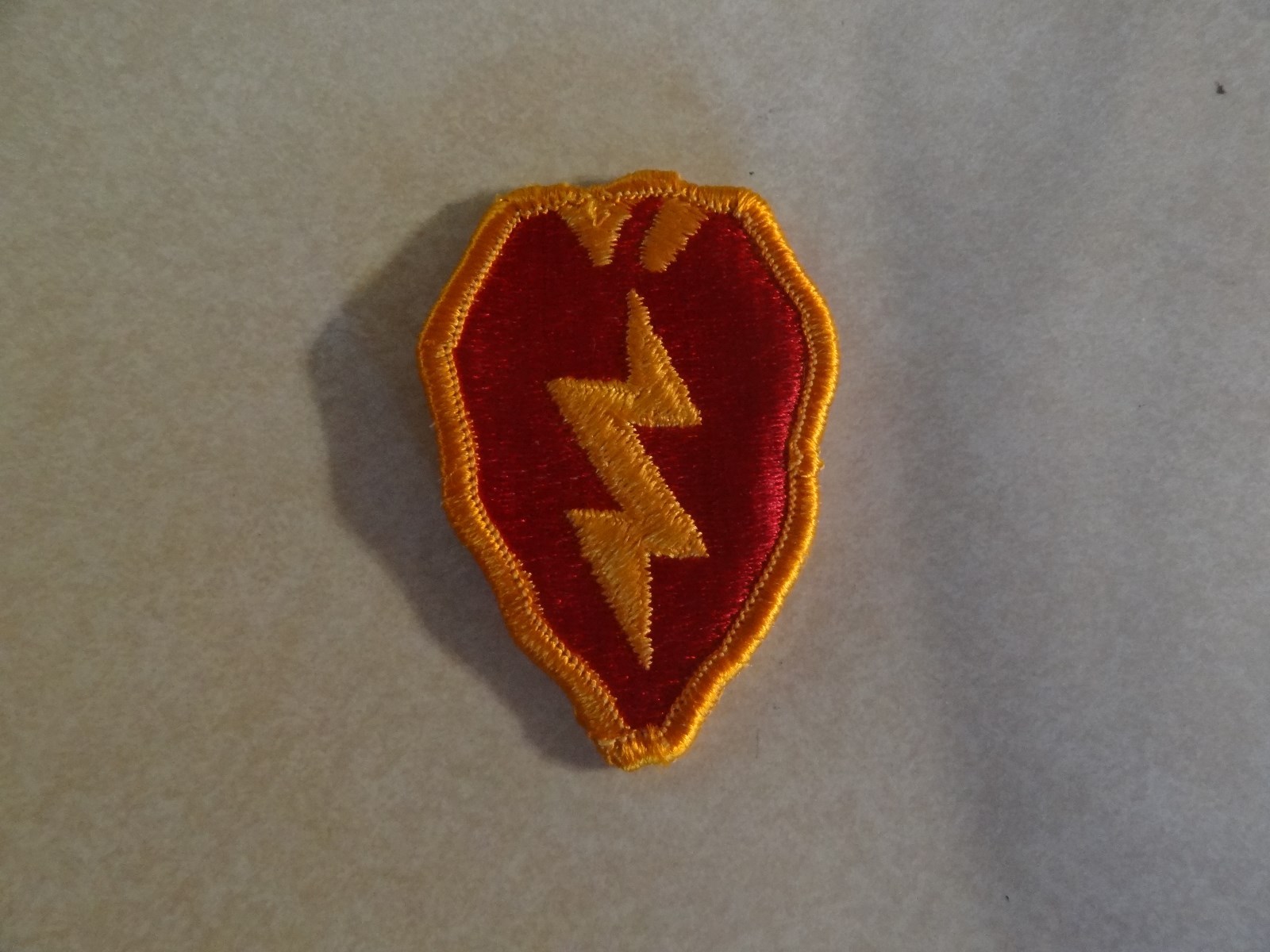 PATCH MILITARY SHOULDER 25TH INFANTRY DIVISION COLORED SEW ON
