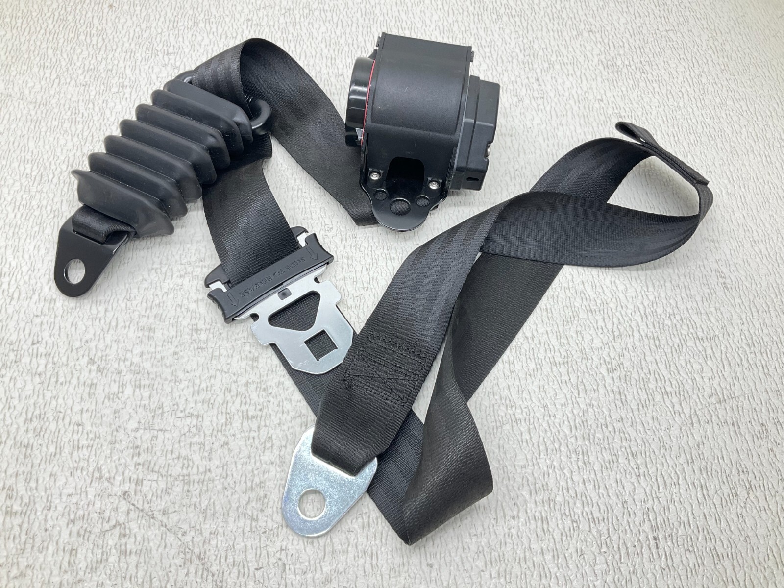 Shield 80563002-00-AA Seat Belt Unit 80563002 New (TSC)