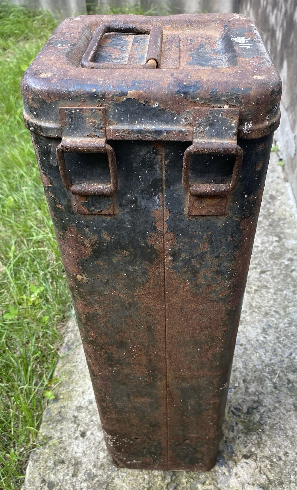 WW2! WEHRMACHT METAL AMMO BOX 4x SHELLS FOR 5cm PAK 38 K.W.K 39 ANTI-TANK GUN