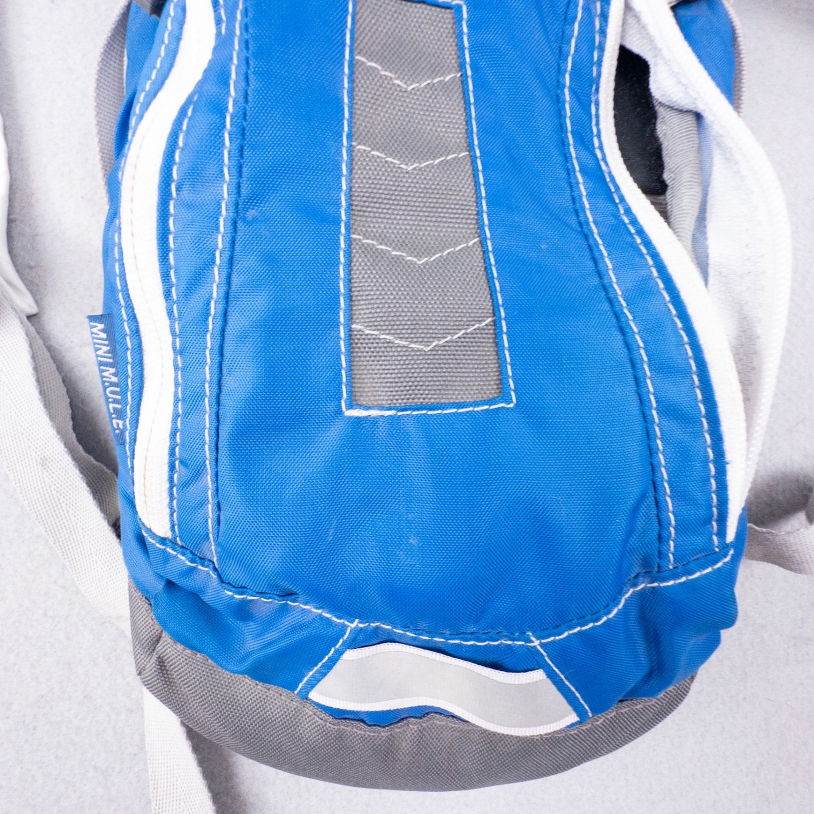 CamelBak Mini M.U.L.E. Kids Hydration Pack Blue Small Backpack with Bladder