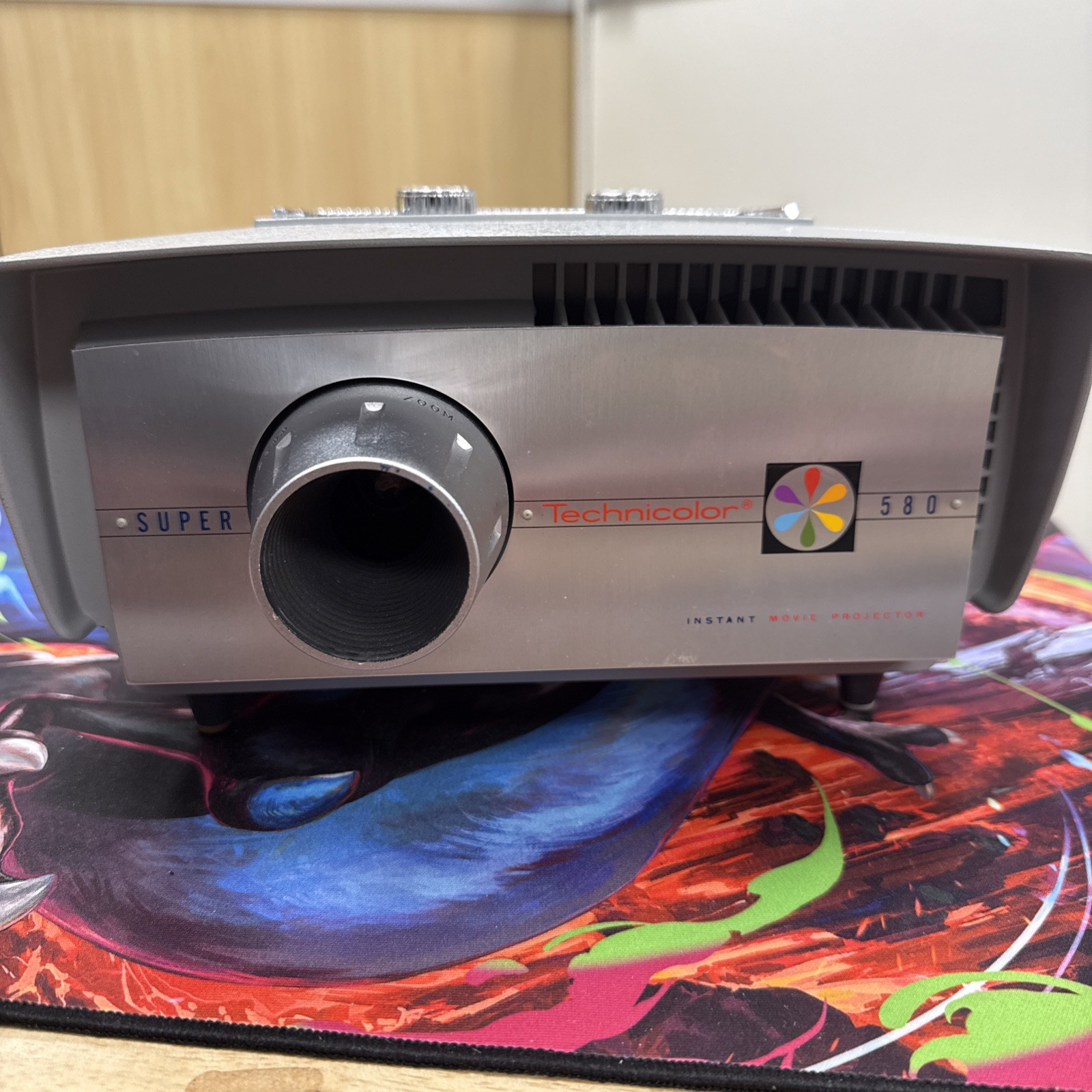 Vtg Super Technicolor 810 Instant Projector, Partially Tested, Lamp & Fan Work