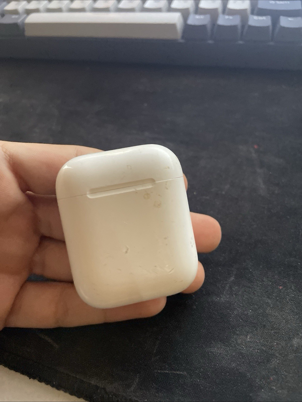 Genuine Apple AirPods 1st and 2nd Gen Replacement Charging Case - A1602 - Fast