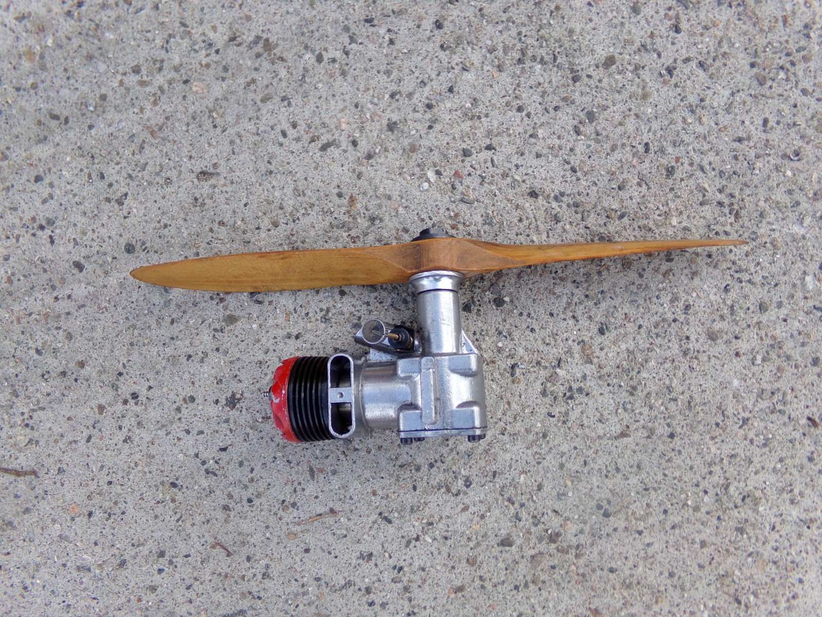Airplane Engine Model McCoy .40 Red Head Vintage