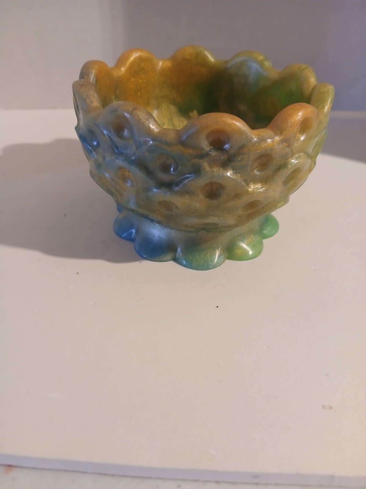 Handmade Epoxy Resin Trinket Bowl With Scallops Design