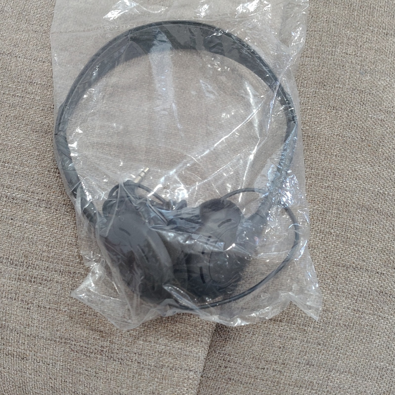 1100 Series Wired On-Ear Headset Black 3.5mm Jack Boom Mic Headband