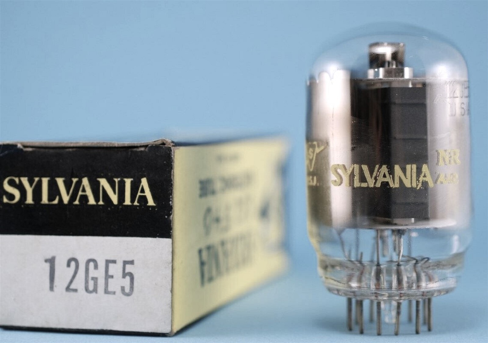 12GE5 TUBE SYLVANIA NIB TESTED & BOXED VINTAGE COMMERCIAL SURPLUS