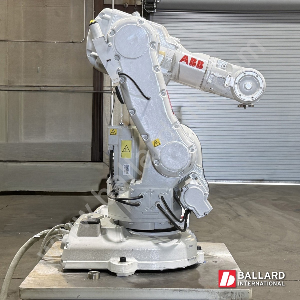 ABB IRB 140-6/0.8 Complete Robot System w/ IRC5 Controller - 140-107056