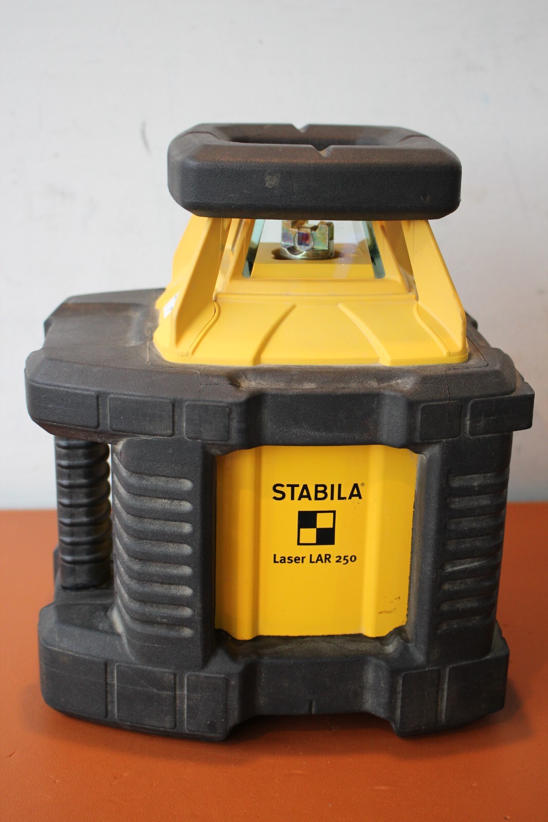 Stabila LAR 250 (05610) Interior/Exterior Rotating Laser with Slope Basic Kit