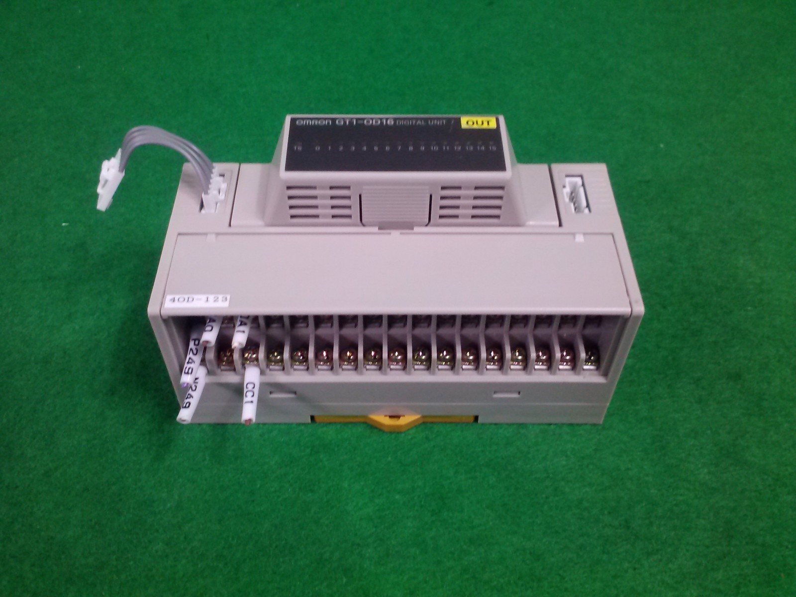 OMRON GT1-OD16CST GT1-BSCO2 DIGITAL UNIT, 24V 16POINTS, USED