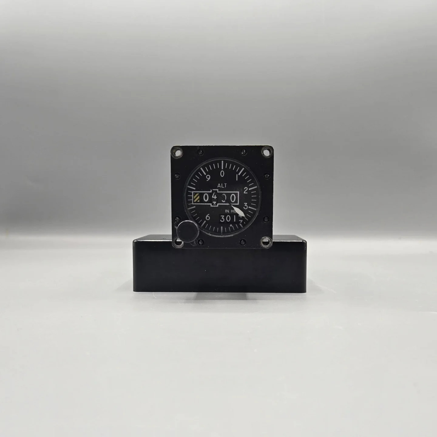 Aerosonic Pressure Altimeter Indicator - PN: 16450-1147 (PS50189-3)