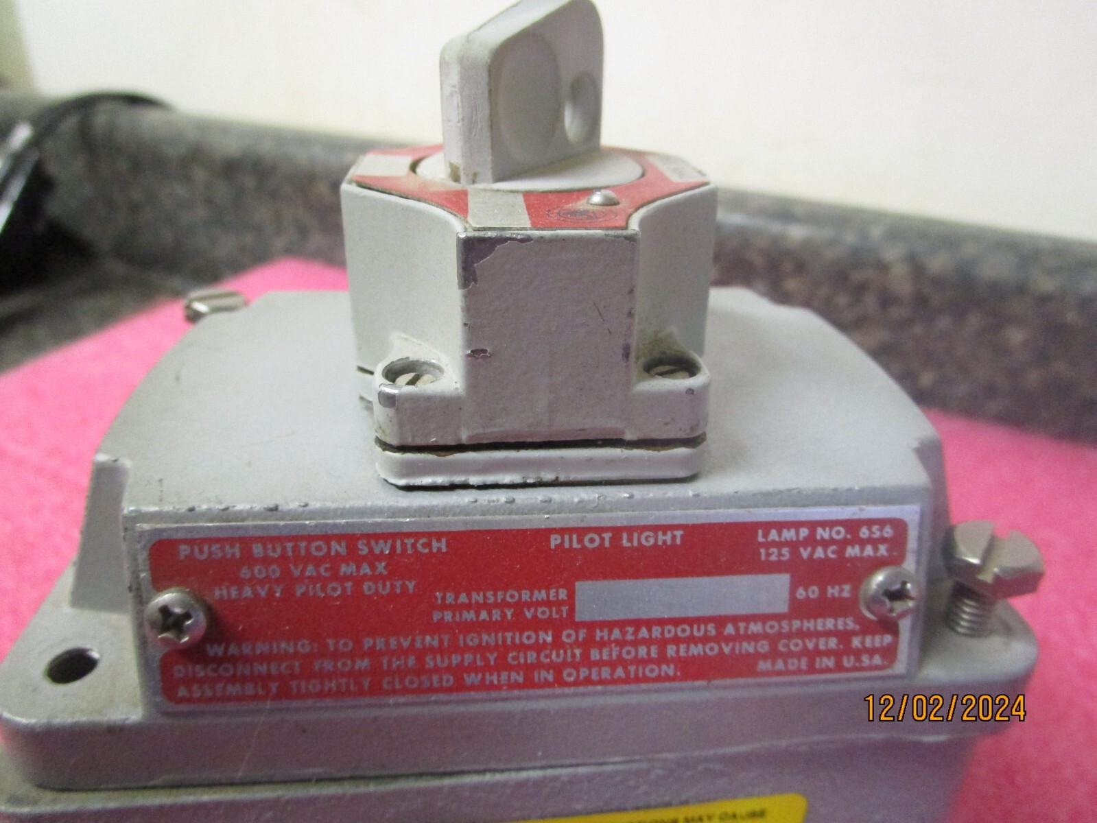 Appleton Selector Switch Control Station Sealed 2 Position, 2 Circuit EFDB175-12