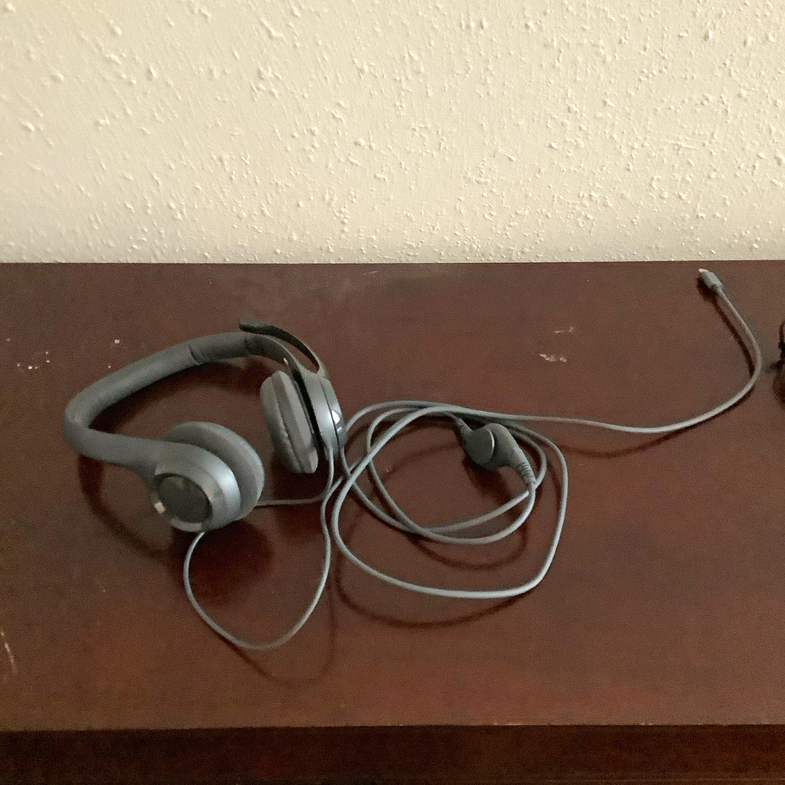 Soundcore 1100 Series 981-001103 Gray On-Ear Wired Headset Boom Mic 3ft