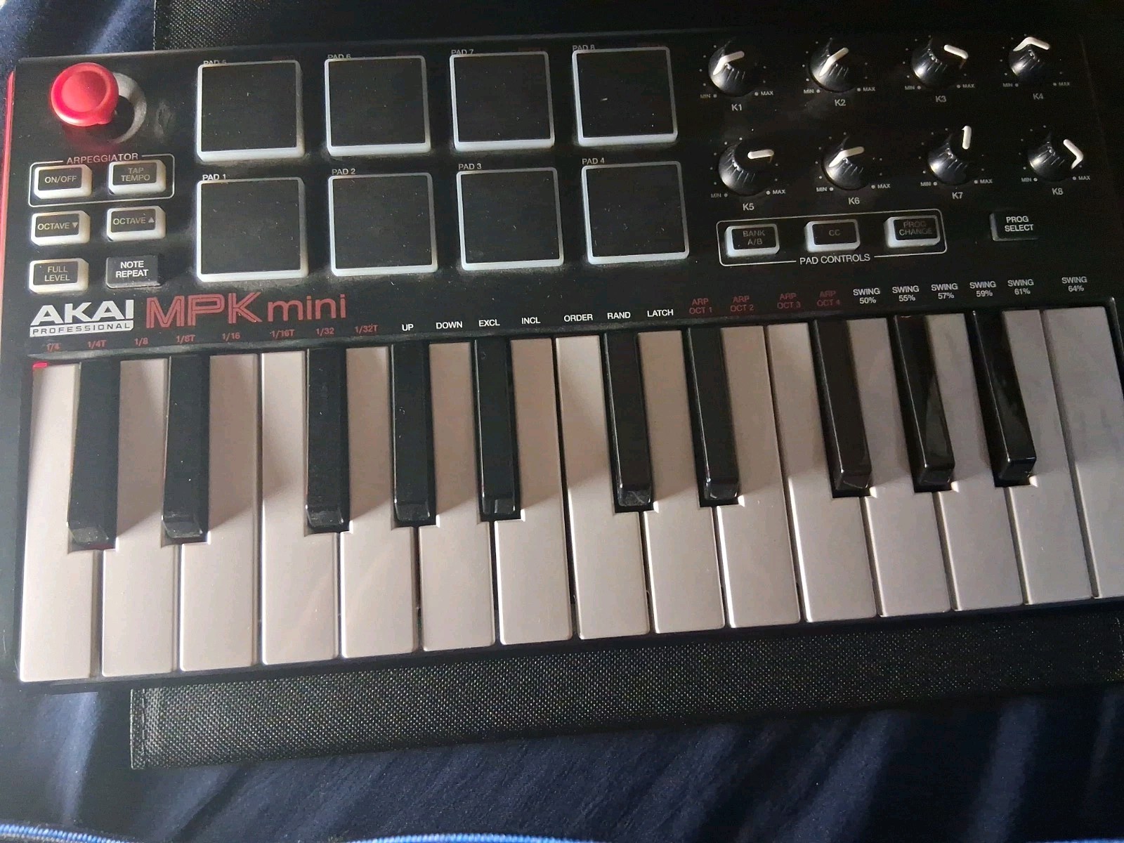 Akai MPK Mini 25 Key Electronic Keyboard - Black/Red/White