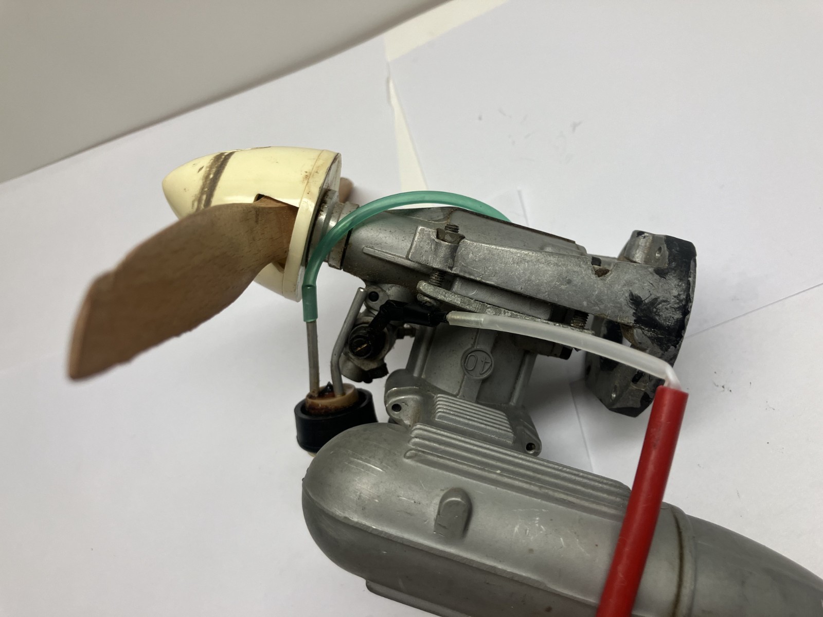Magnum GPE 40 Plane Engine w Propellor
