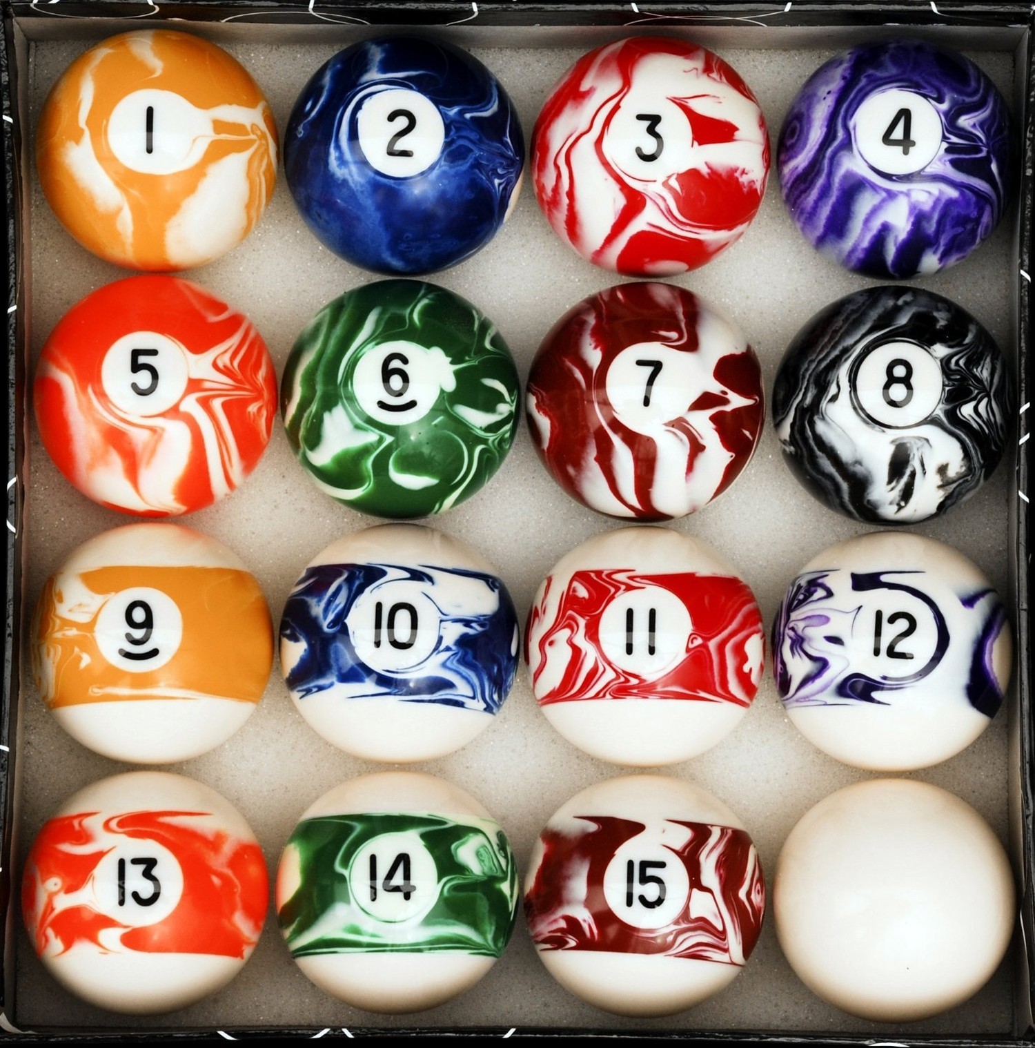 ISZY Billiards Dark Marble 2 1/4"