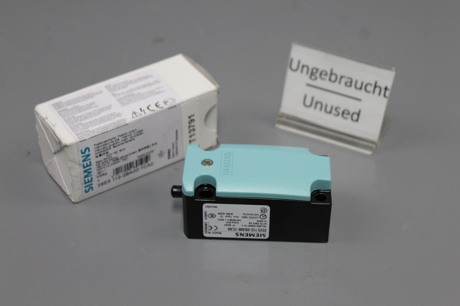 Siemens 3SE5 112-0BA00-1CA0 Position Switch E01 3SE5112-0BA00-1CA0 Unused Original Packaging