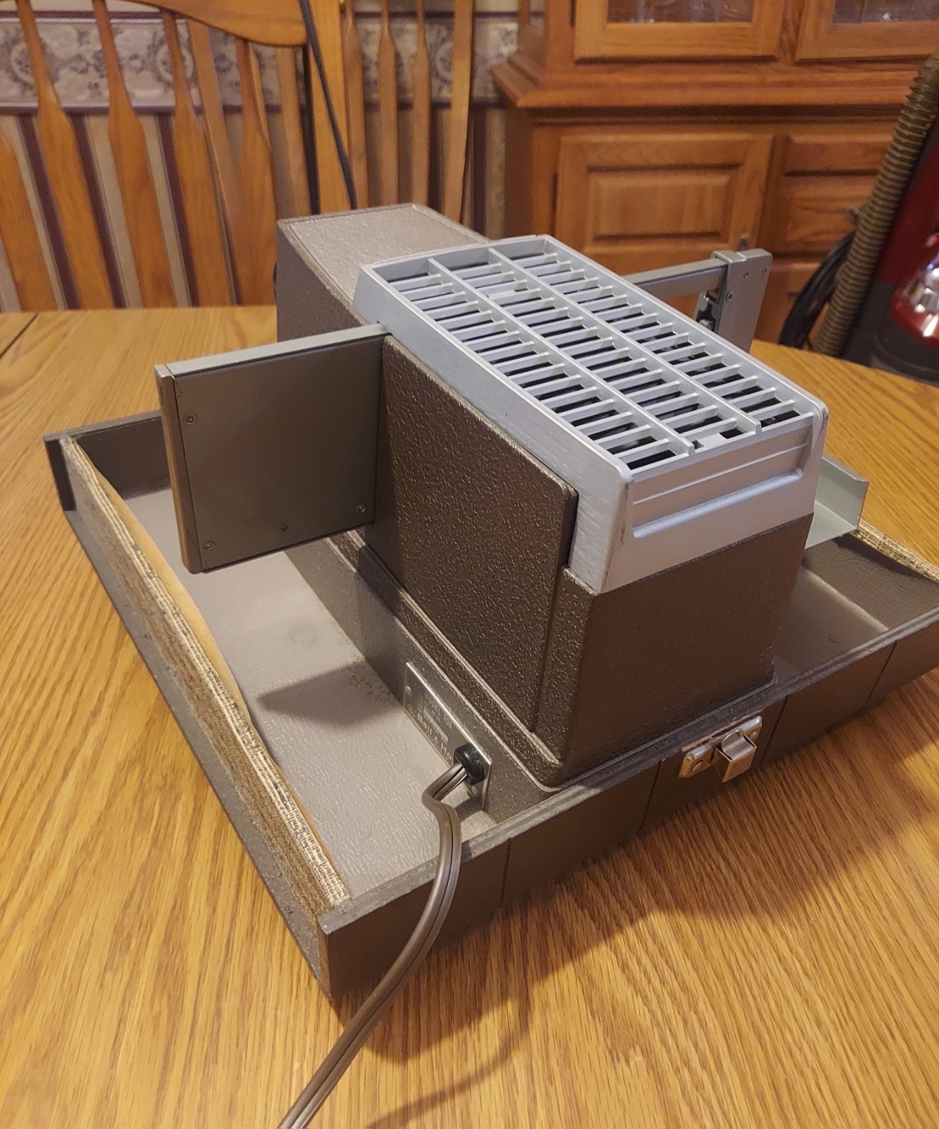Vintage Bell & Howell Headliner Slide Projector Model 706 With Case