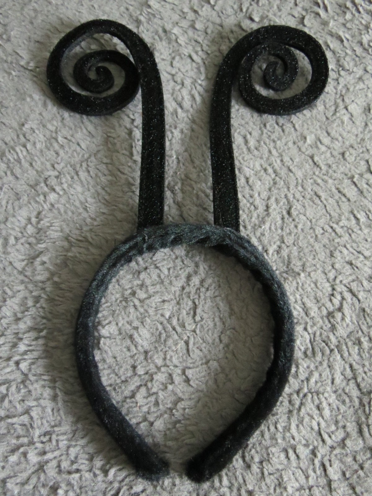 'A BUG'S LIFE' BLACK SPARKLE VELVET HEADBAND