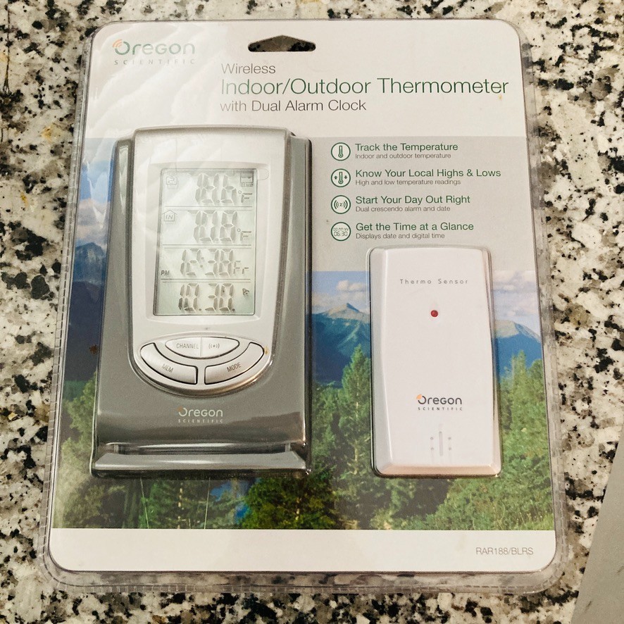 Oregon Scientific RAR188 Wireless Indoor Outdoor Thermometer Alarm Clock NEW NOS