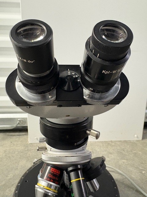 Zeiss Standard 18 Polarizing Microscope w/ Lens & Rotating Stage