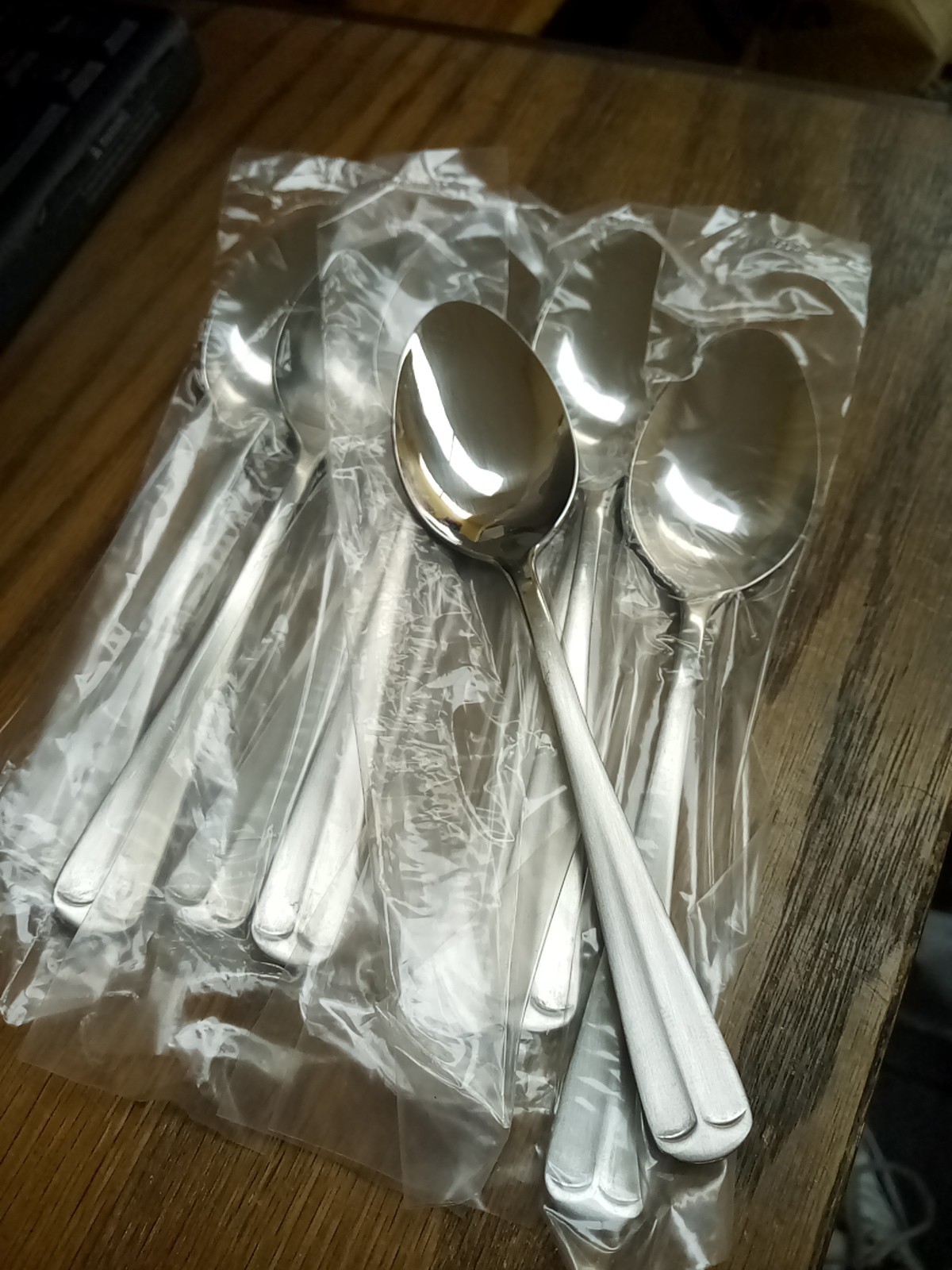 Barclay Geneve Stainless OYSTER BAY Teaspoons (Set Of 8)  NEW     POB2