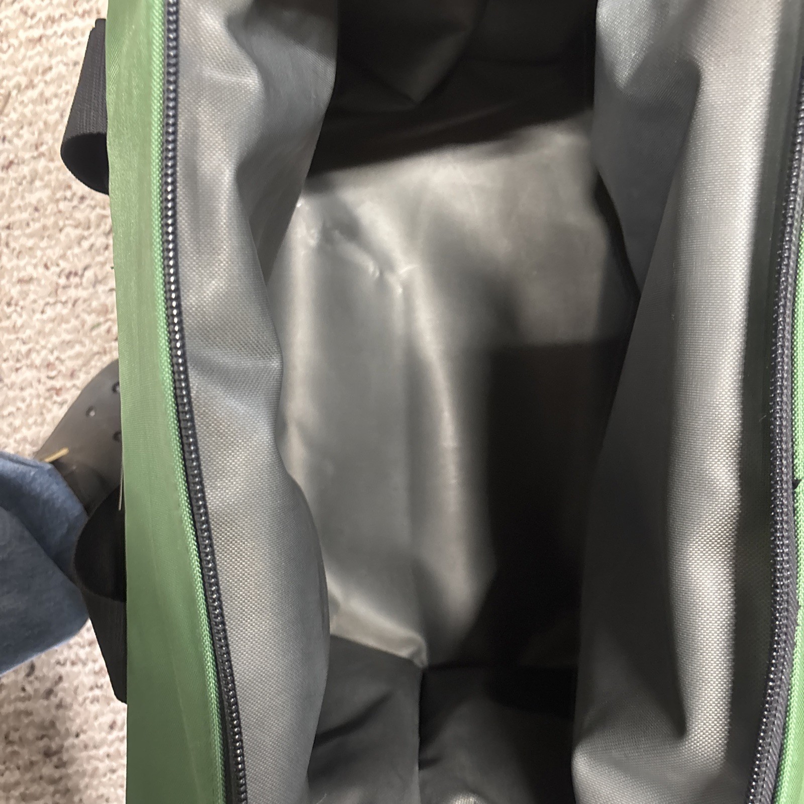Polar Bear 24 Pack Original Nylon Soft Side Cooler Bag Green NICE!