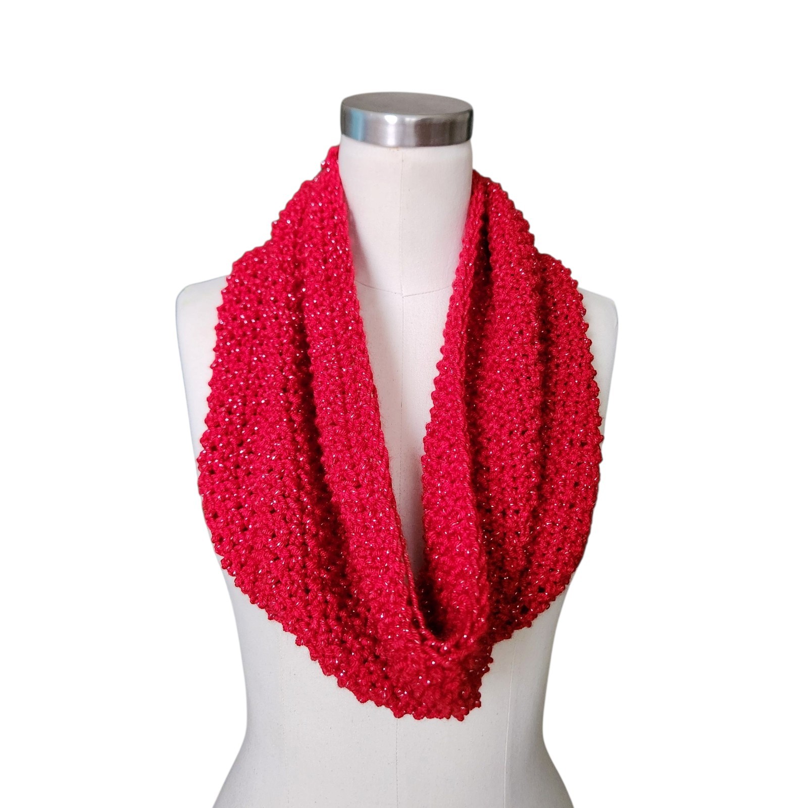 Handmade Knitted Cowl Wrap Chunky Yarn Short Infinity Scarf Red OS NWOT