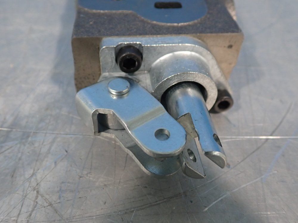 PRINCE SVM1ES7 DIRECTIONAL CONTROL VALVE 01260180006