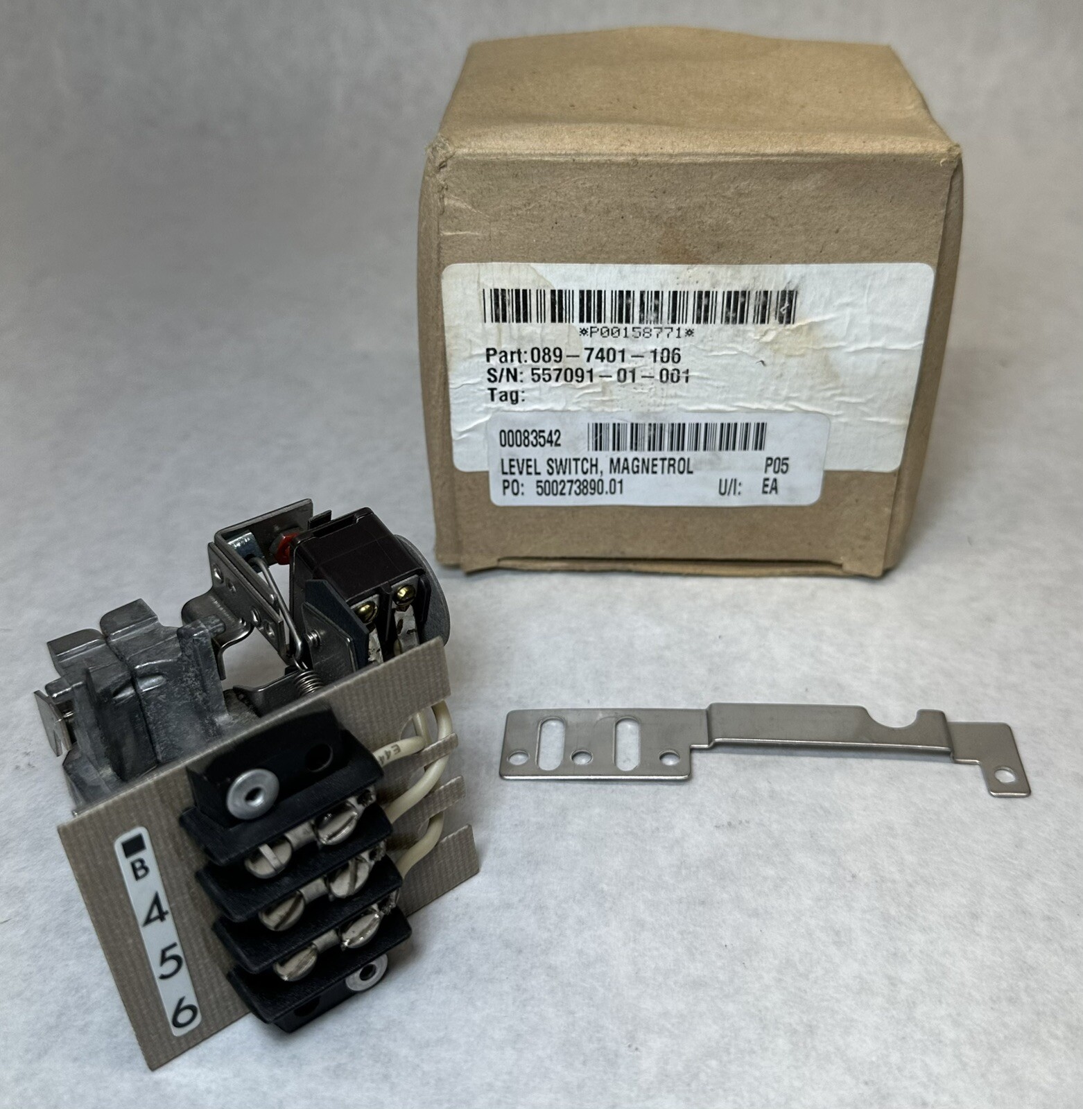 NEW Magnetrol 089-7401-106 Level Switch
