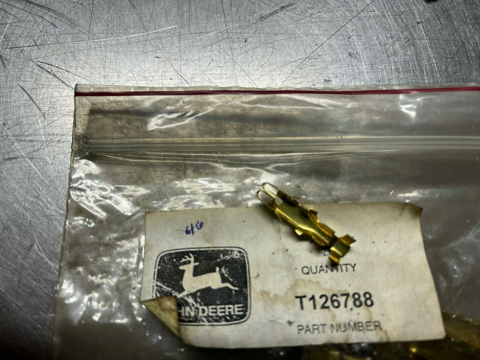 T126788  GENUINE OEM John Deere  SINGLE ELECTRICAL CONNECTOR