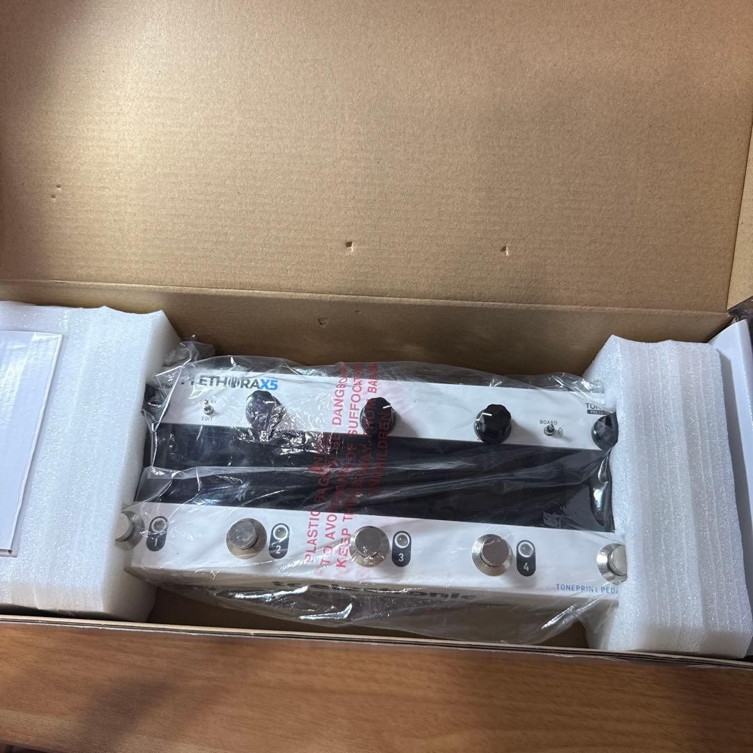 TC Electronic PLETHORA X5 TonePrint Pedal Board