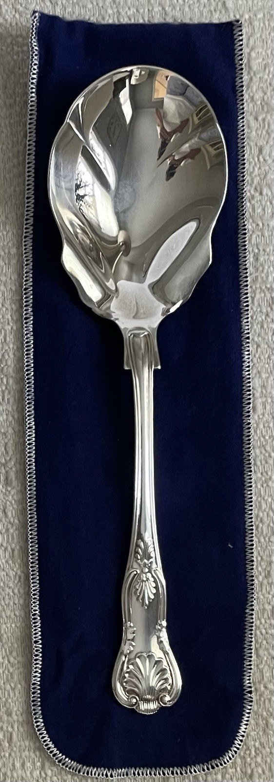 EPNS A1 Sheffield England KINGS Silverplate 10 1/2" Berry/Salad Spoon EXCELLENT