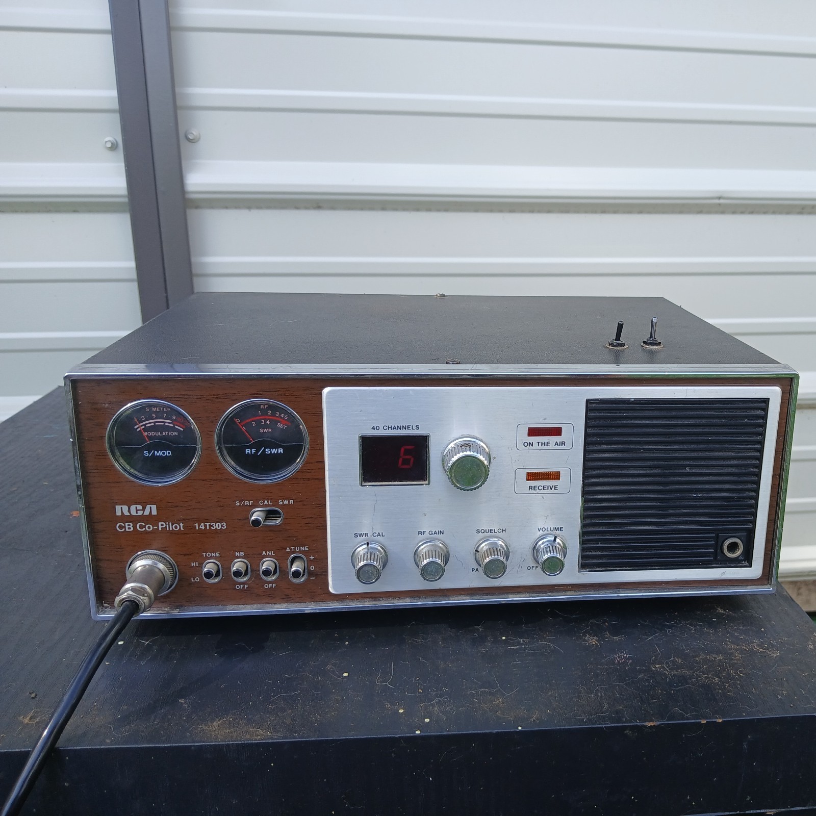 RCA Co Pilot 14T303 Base Station Radio  mic NOT INCLUDED