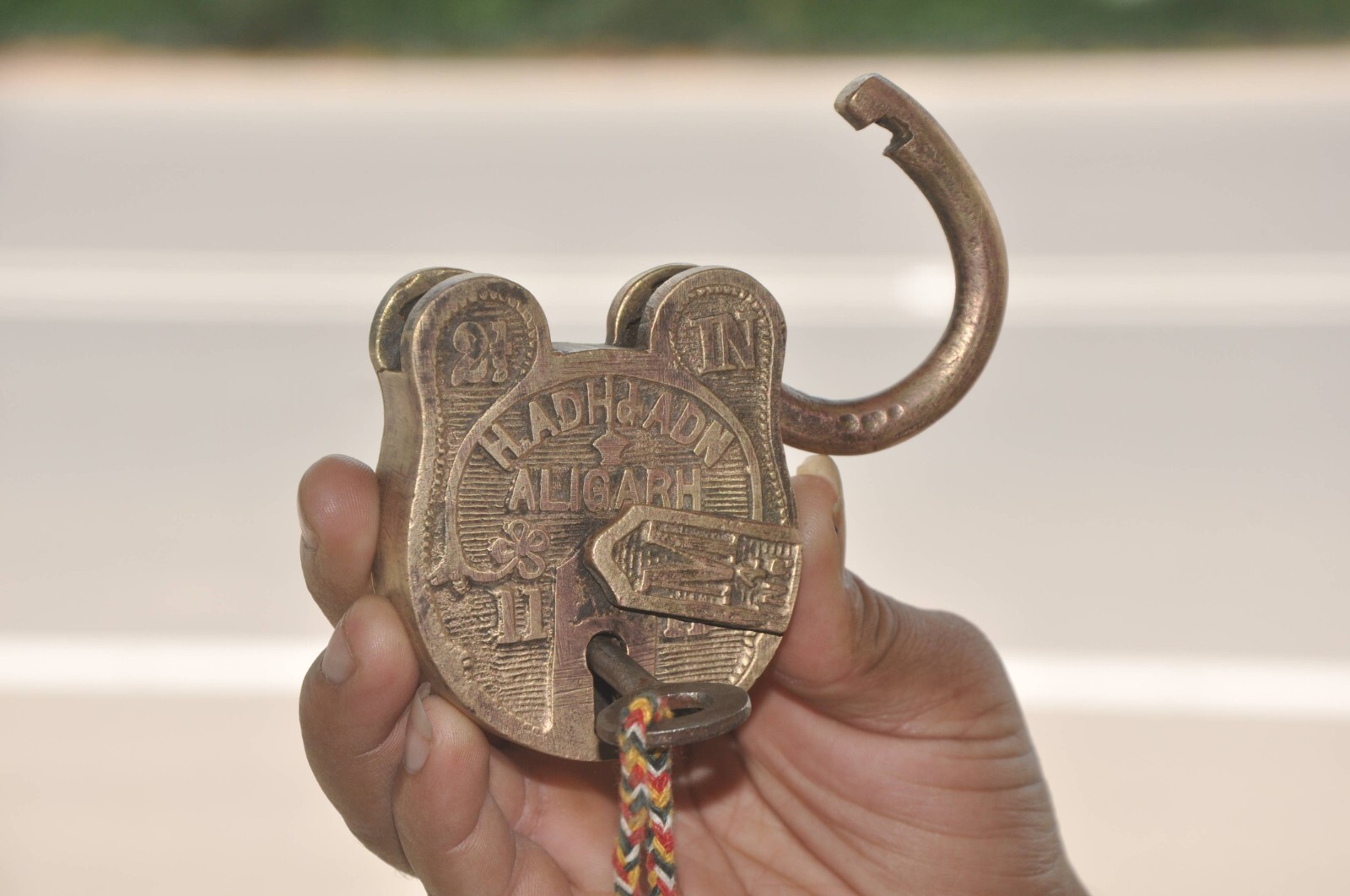 Vintage Brass Fine Quality Lines Engraved Handcrafted Padlock